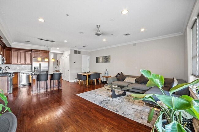 Building Photo - 180 19th St