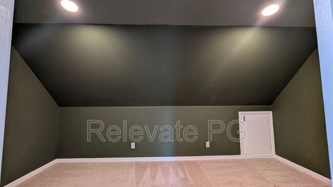 Building Photo - 12 Cottontree Ct