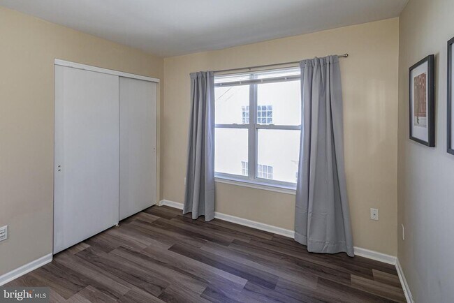 Building Photo - 27 Richards Rd