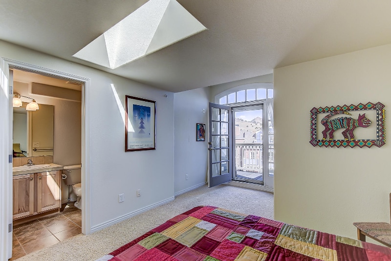 Building Photo - 440 Laramie Blvd