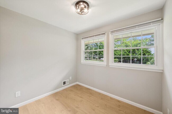 Building Photo - 5317 Oldcastle Ln