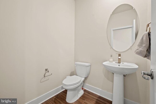 Building Photo - 1281 Backbone Wy