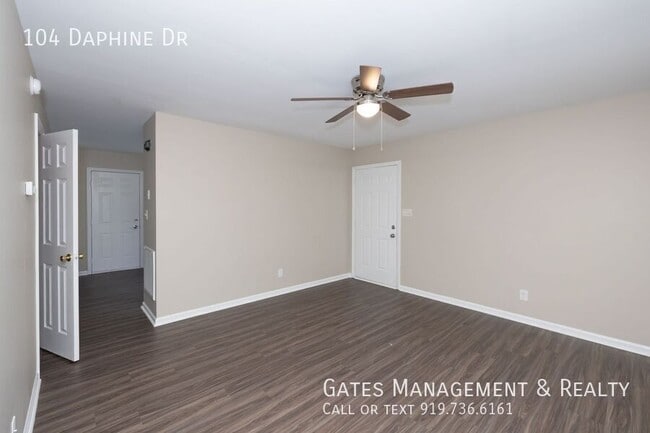 Building Photo - 104 Daphine Dr