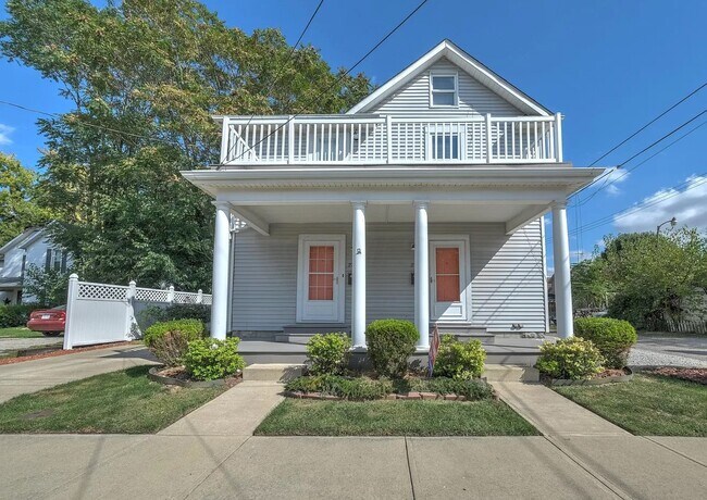 Primary Photo - 270 Narrow St
