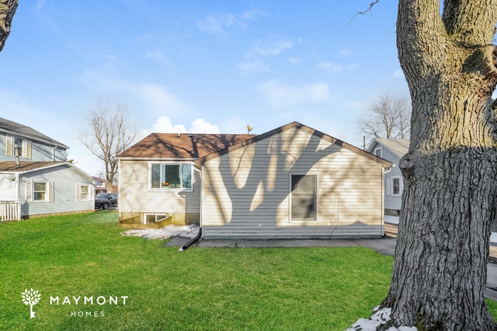 Building Photo - 430 Garfield St