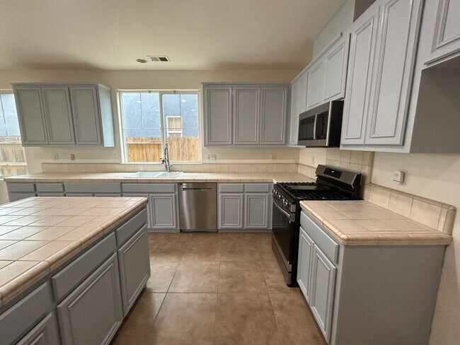 Building Photo - 759 Hagerman Peak Dr