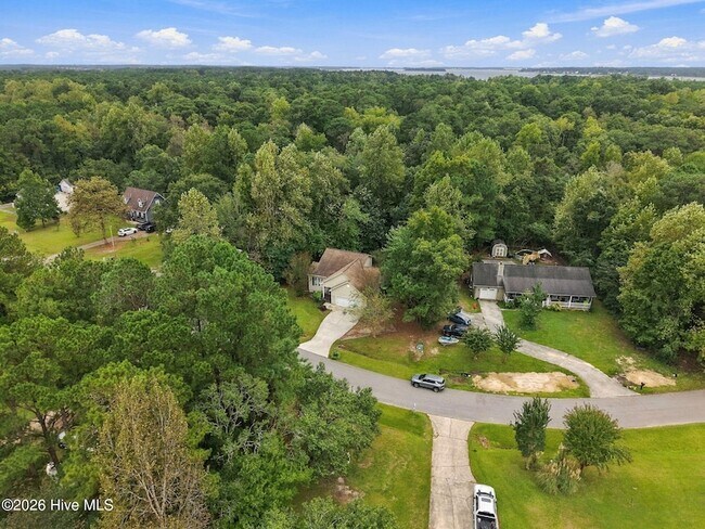 Building Photo - 118 Rolling Hill Dr