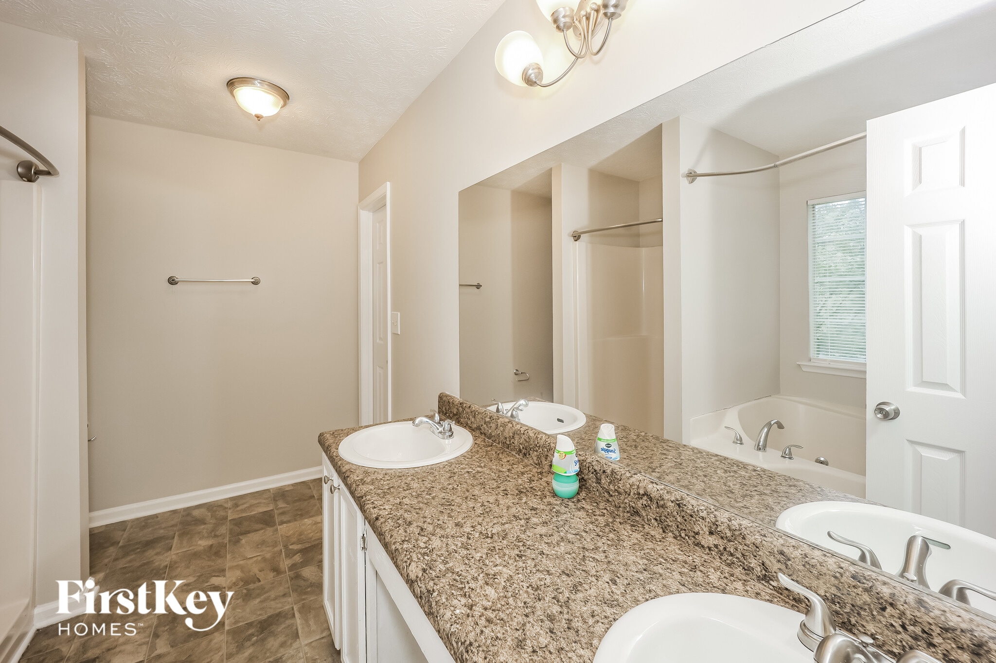 Building Photo - 6493 Pine Bark Ct