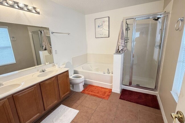 Building Photo - 645 Kettering Rd