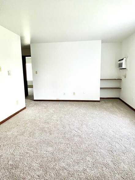 Large Living Room - 1905 Austin Ave