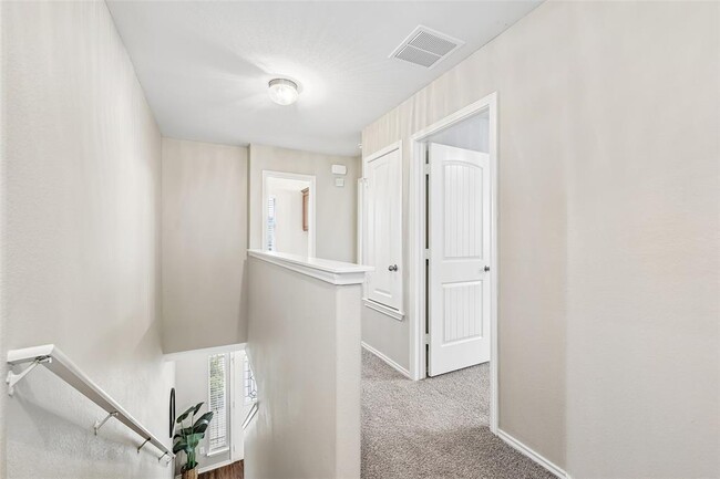 Building Photo - 1808 Enchanted Rock Dr