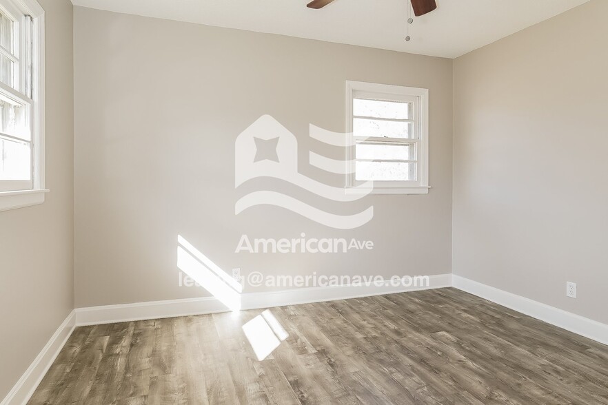 Building Photo - 2310 McKinney St