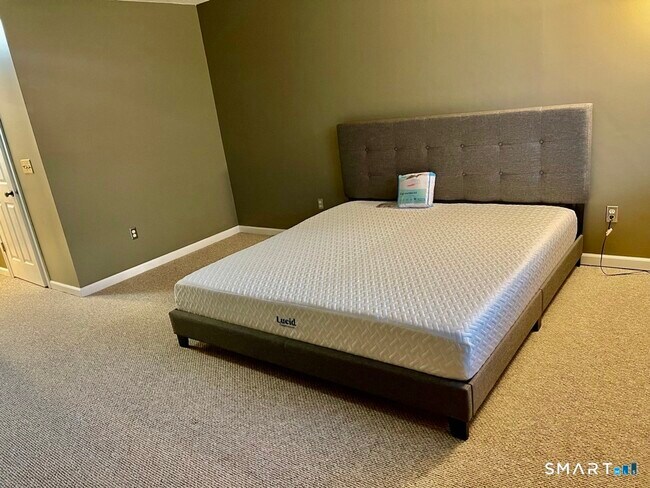 Building Photo - 448 Cypress Rd