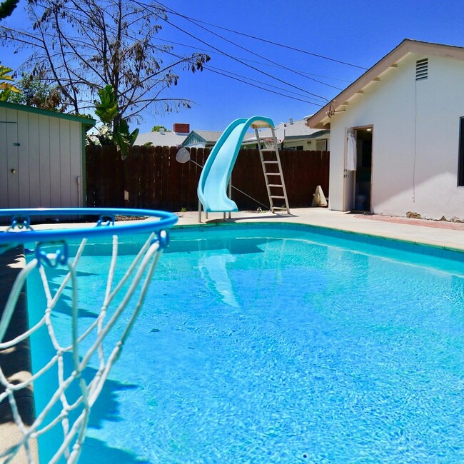 Building Photo - Available August 2026- 5 Bedroom with a POOL - on MARY LANE