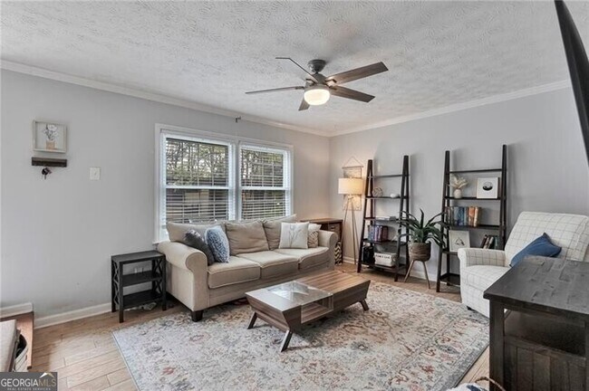 Building Photo - 8 Arpege Way NW