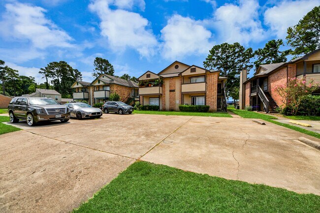 Building Photo - 13603 Ravensway Dr