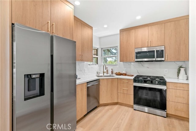 Building Photo - 2105 Pass