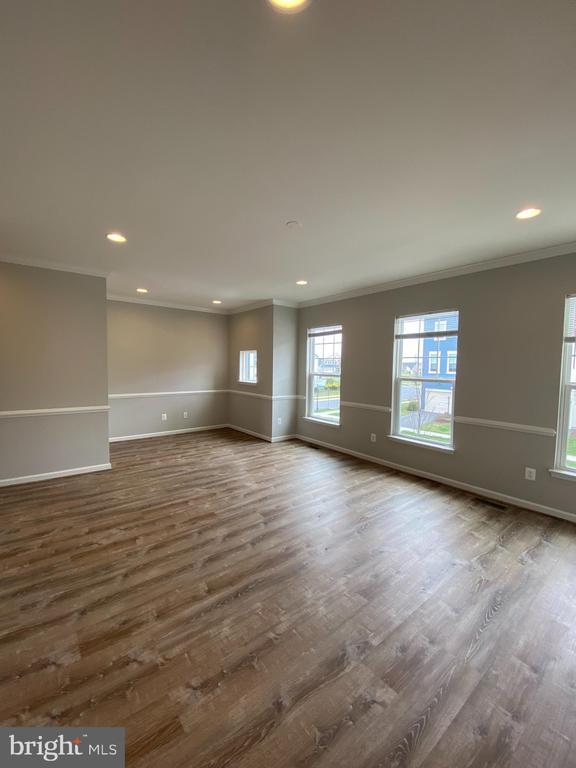 Building Photo - 112 Splendor Gdn Wy