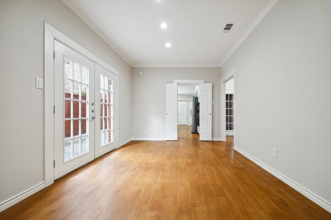 Building Photo - 15 Rutgers Pl