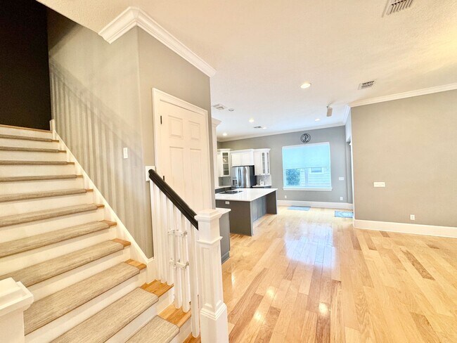 Building Photo - LUXURY RENTAL In Maitland - Winter Park Ar...