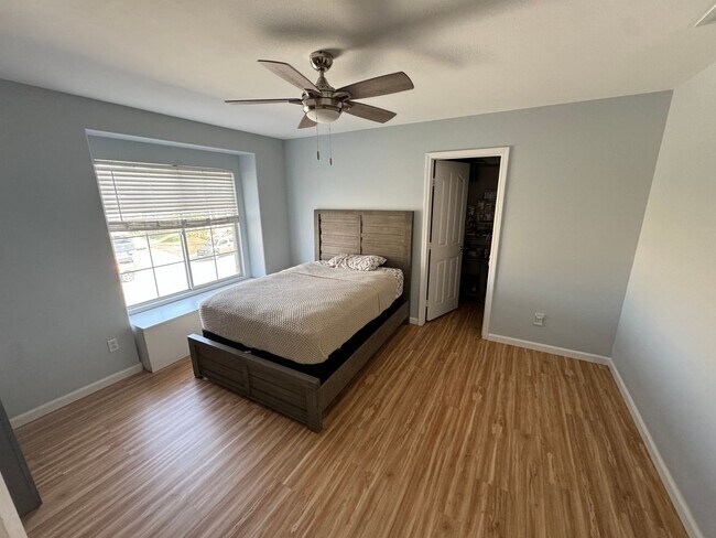 Building Photo - 40123 Vista Ridge Dr
