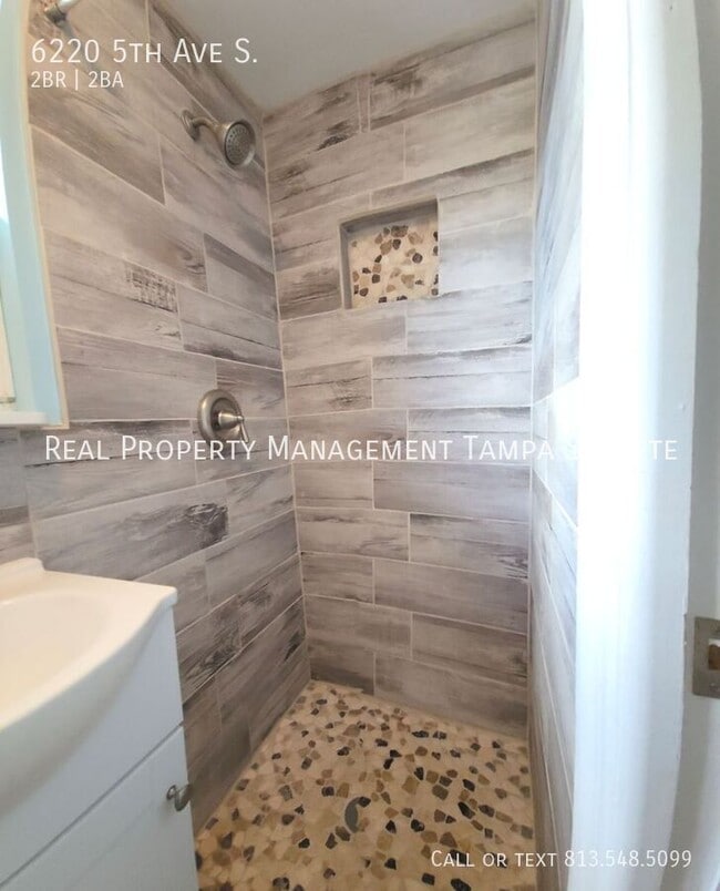 Building Photo - 6220 5th Ave S