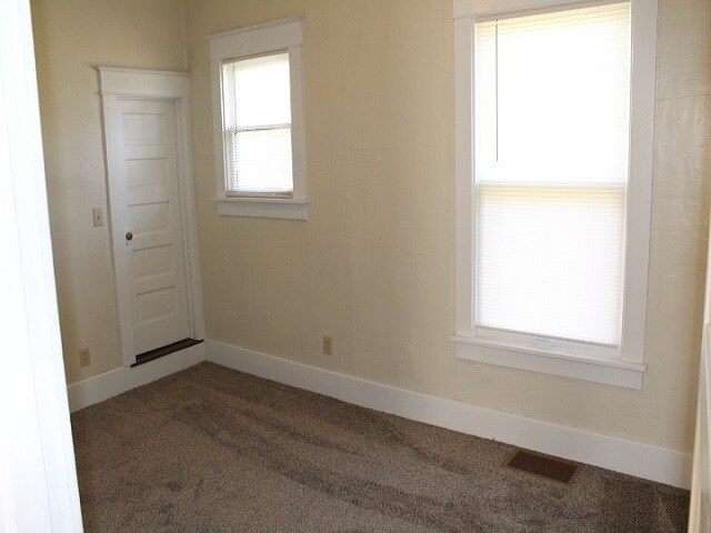 Building Photo - 978 Pavone St