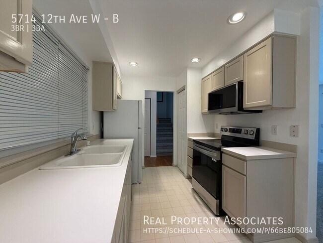 Building Photo - 5714 12th Ave W