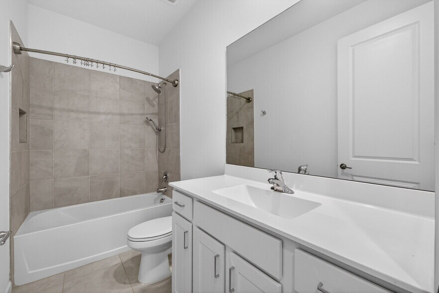 Building Photo - 13275 NW Copper Creek Dr