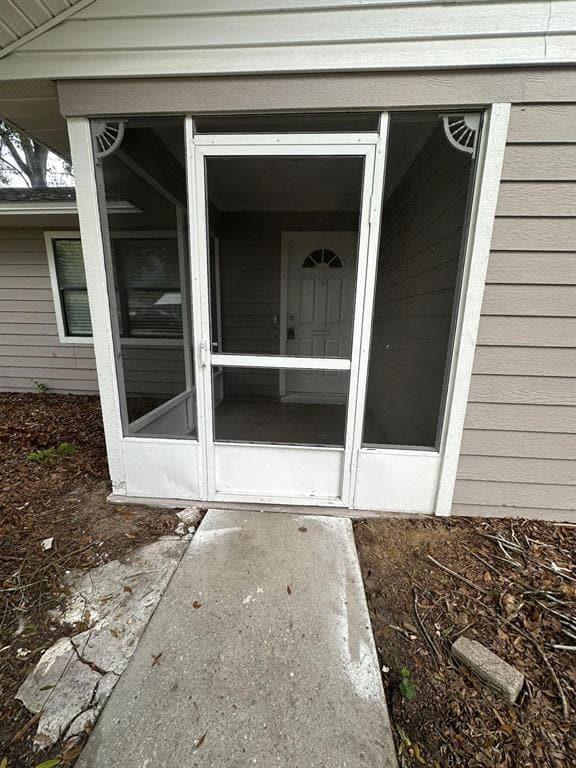 Building Photo - 147 Almond Rd