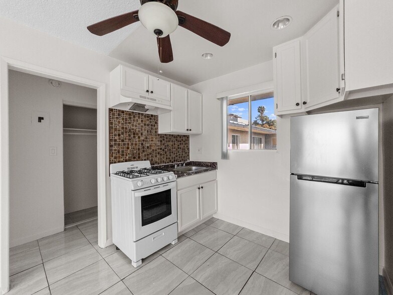 Primary Photo - 4533 Pickford St