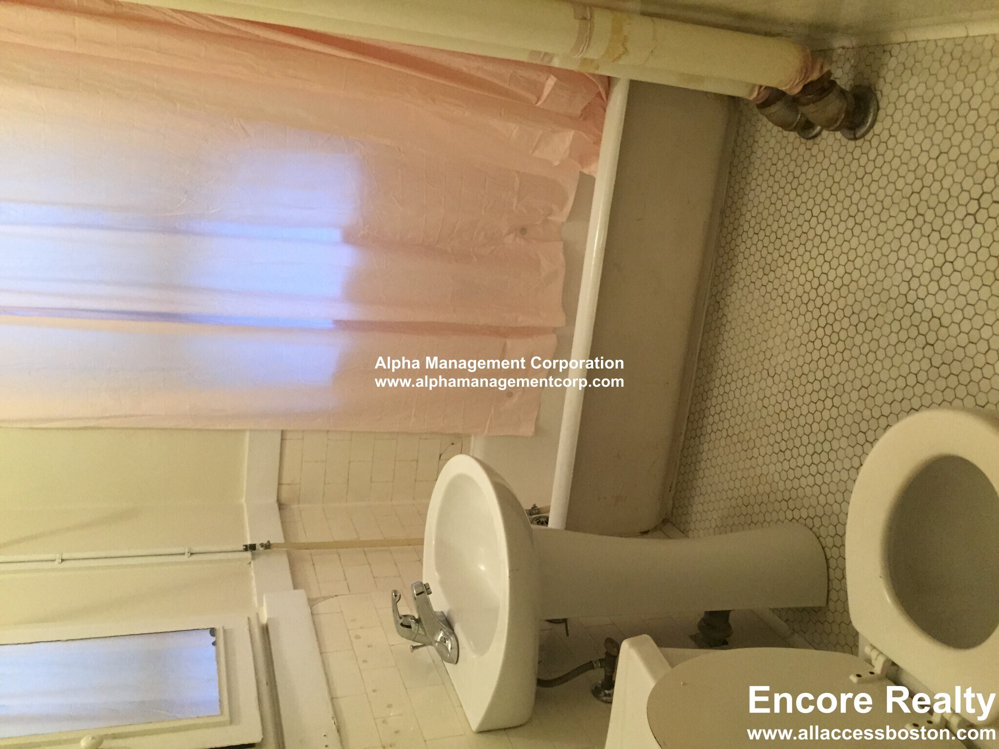 Building Photo - 17-19 Washington St. Unit 103