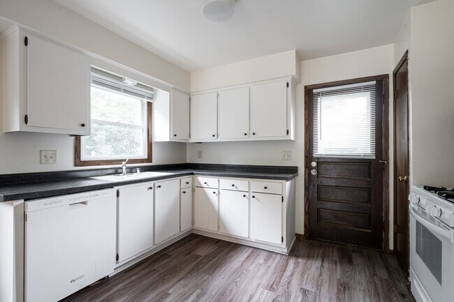 Building Photo - Josephine