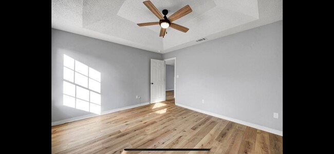 Building Photo - 142 Beach Dr