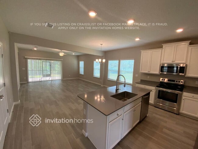 Building Photo - 9962 Lemon Grass Ln