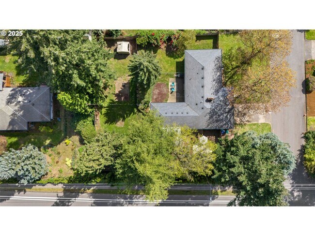 Building Photo - Quarter Acre Comfort
