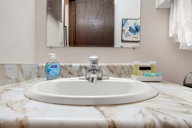 Building Photo - 2601 University Ave