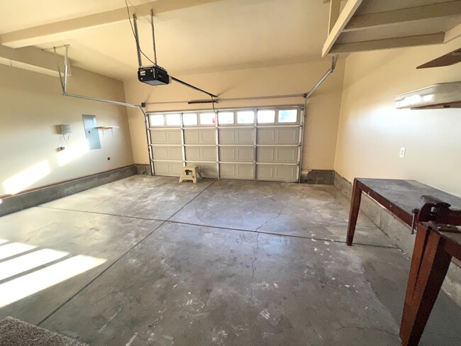 Building Photo - 531 Freeman Rd