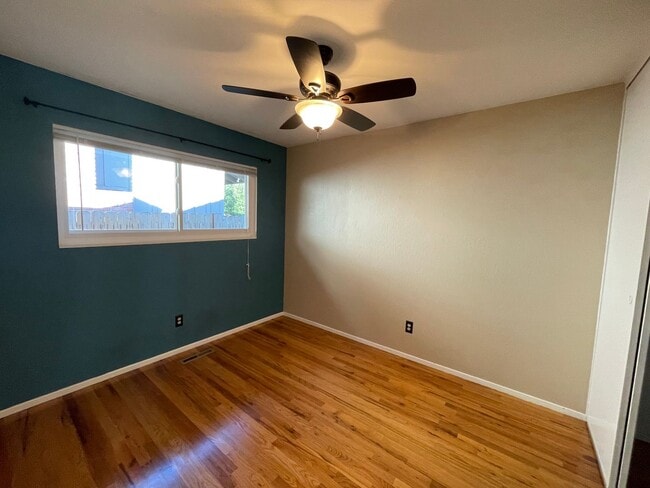 Building Photo - 1421 Samuel Way