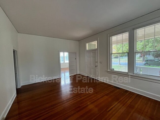 Building Photo - 1310 Stark Ave