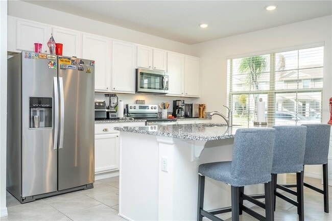 Building Photo - 12032 Holystone St