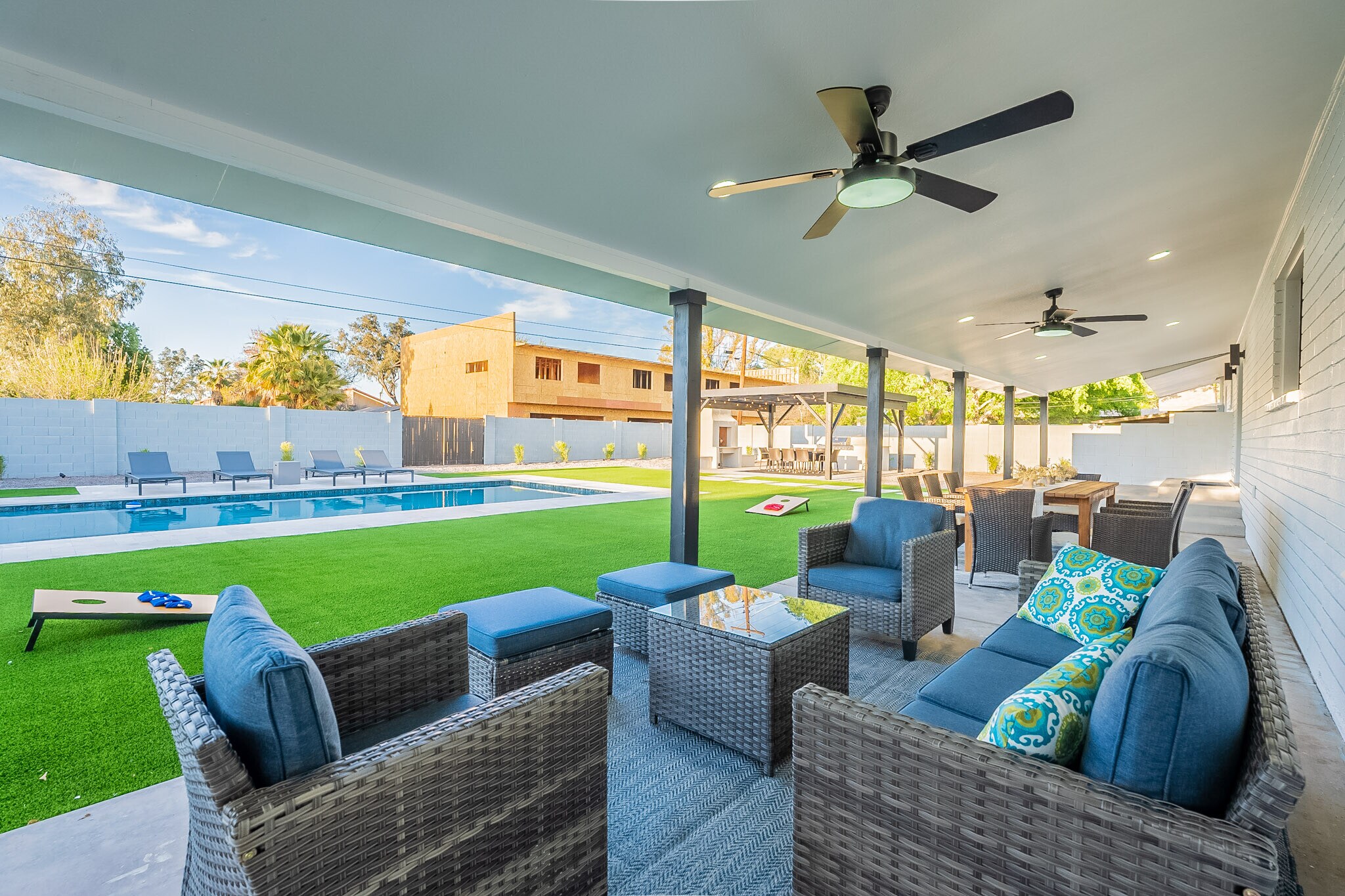 Back Patio - 126 E Palmcroft Dr