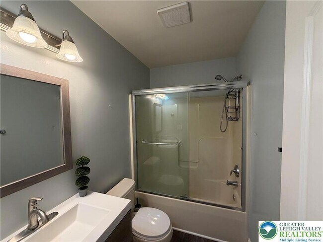 Building Photo - 7109 Hunt Dr