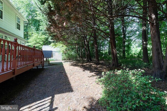 Building Photo - 1202 Jewel Weed Path