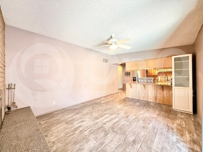Building Photo - 1413 E Wesleyan Dr
