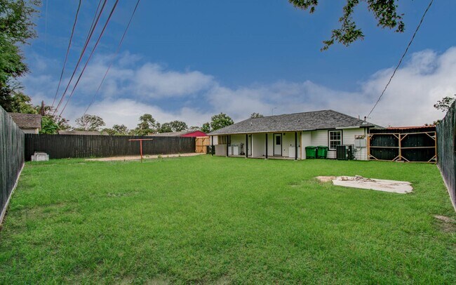 Building Photo - 12642 Alice Ln