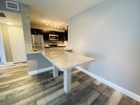 Building Photo - 2810 N Oakland Forest Dr
