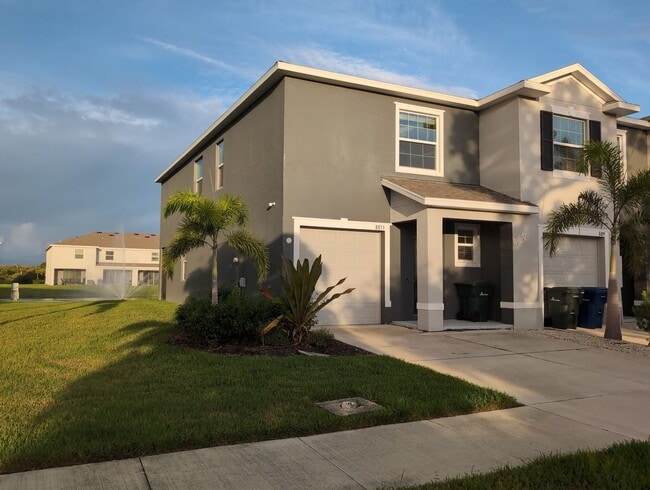Building Photo - Fresh new build ~ 3 bed/ 2.5 bath Townhous...