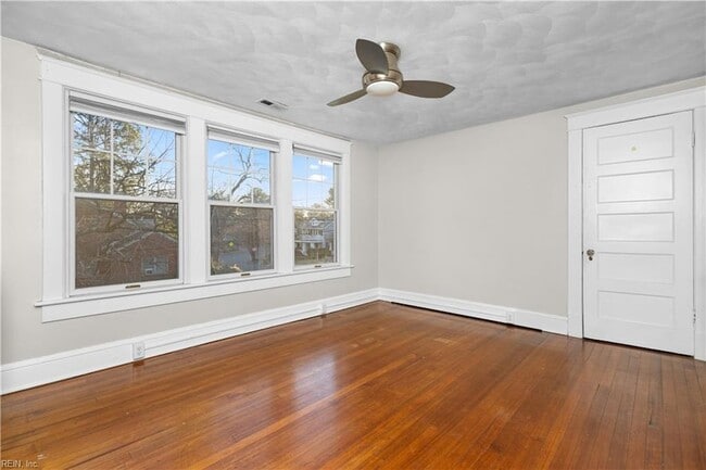 Building Photo - 4600 Colonial Ave