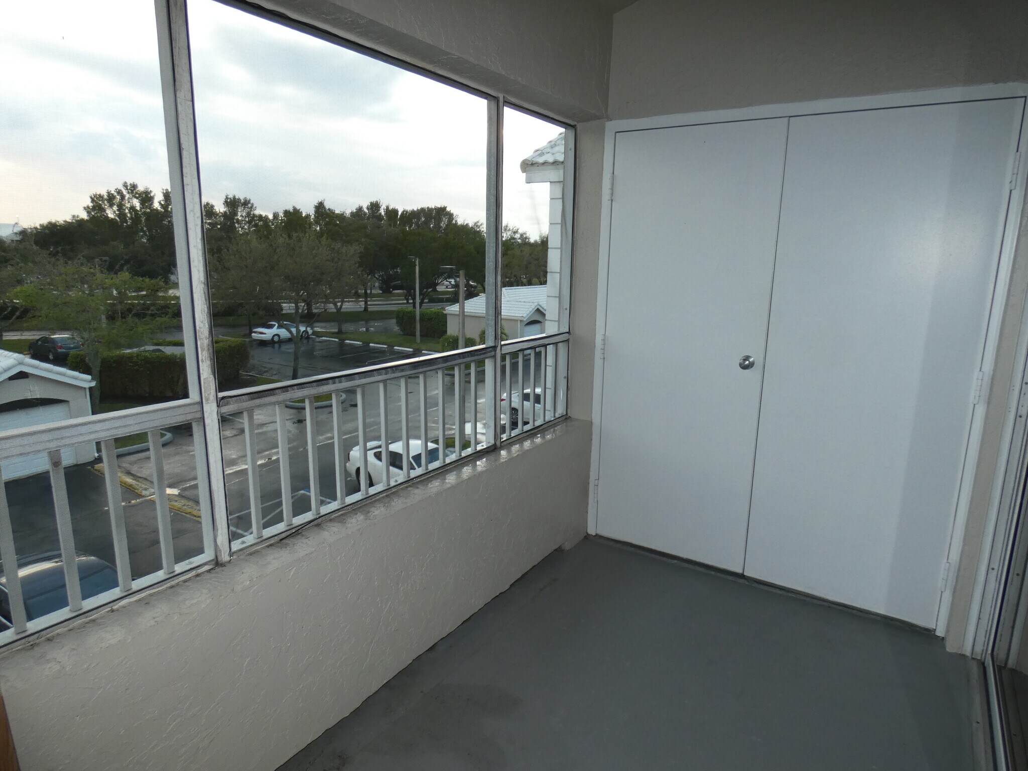 Building Photo - 2851 N Oakland Forest Dr